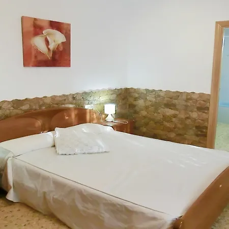 104666 In Apartment